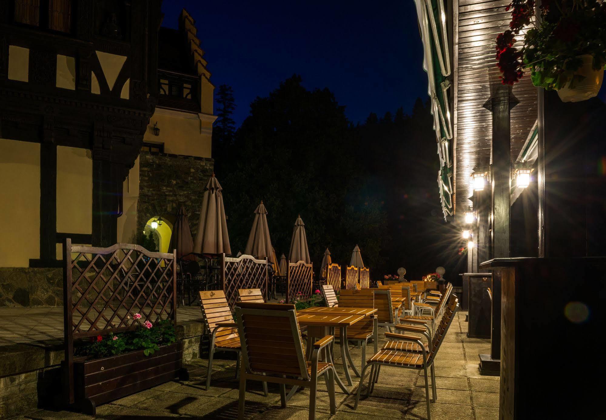 Complex La Tunuri - Vila Economat Sinaia Esterno foto